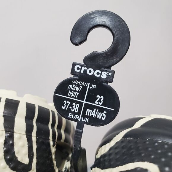 Crocs Classic Unisex Animal Print Remix Clog Men 5 Women 7 207840-2Y9 New - Picture 10 of 10